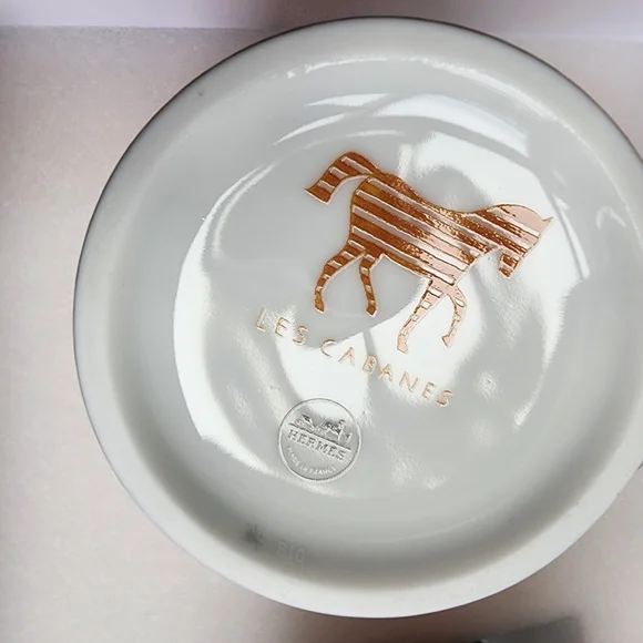 GIFTABLE Hermès Les Cabanes Set of 2 Herringbone Mugs - Picture 8 of 12